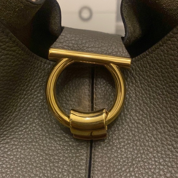 New‼️ SALVATORE FERRAGAMO - Picture 11 of 17